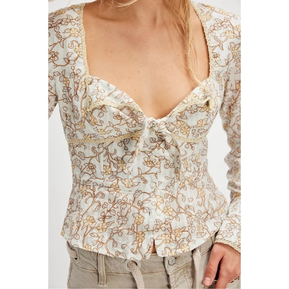 Floral Tie-Front Long-Sleeve Top in Cream